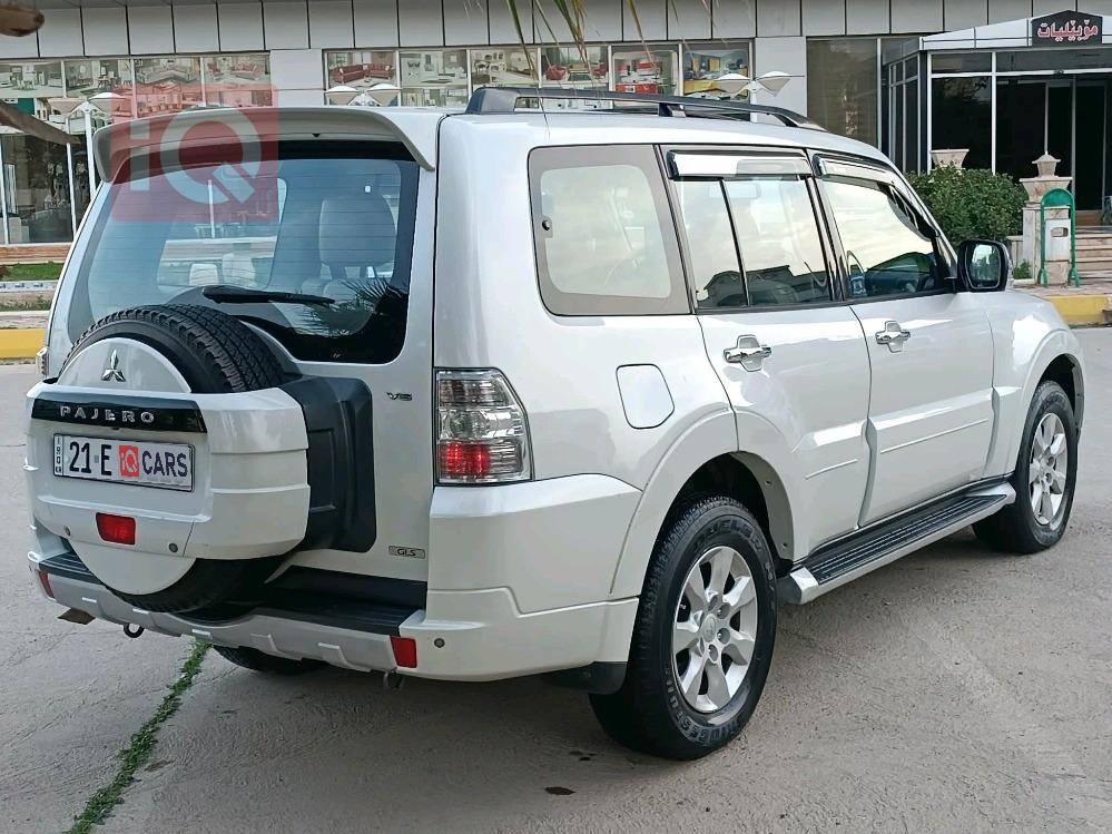 ميتسوبيشي باجيرو